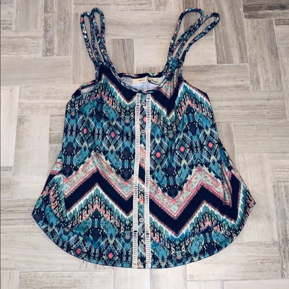 Buckle patterned tank ☀️ - Picture 1 of 3